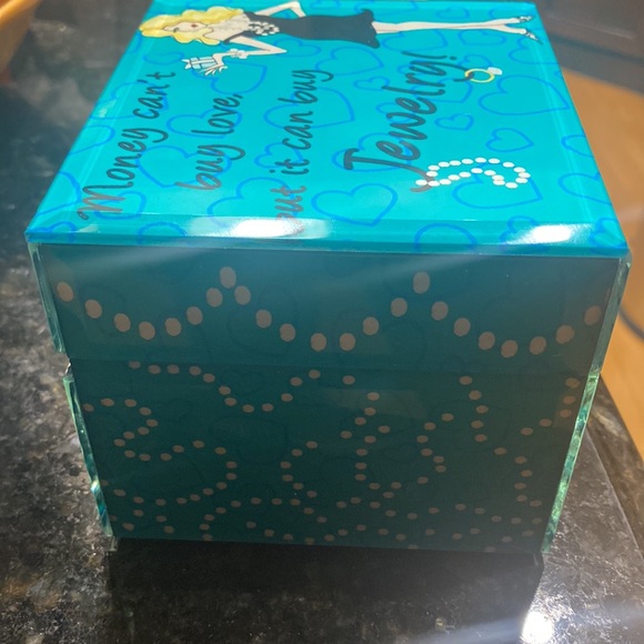 Jewelry box - Picture 7 of 9